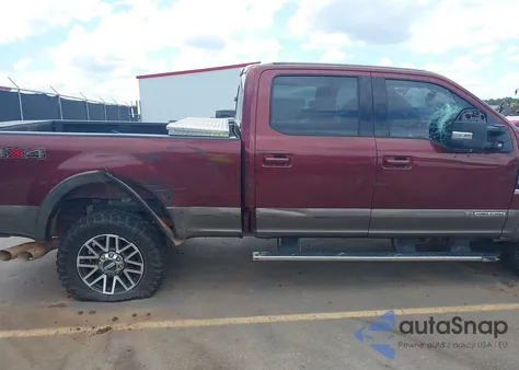 2017 Ford F-250 Lariat z USA, uszkodzony, nr VIN 1FT7W2BT4HEF42152